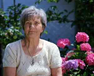 Depuis des siècles, nos ancêtres ont su tirer parti de la richesse offerte par la nature pour soigner diverses affections, dont le rhume. Parmi les trésors naturels, les fleurs guérisseuses ont occupé une place importante dans la pharmacopée traditionnelle. Ainsi, [&hellip;]