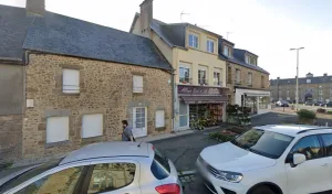 Allons Voir Si la Rose … à Avranches
