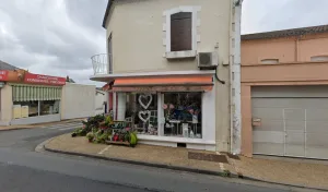 A FLEURS DE POT à La Coquille