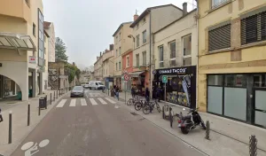flora moda à Lyon