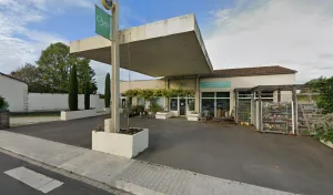 OYA Fleurs (anciennement Les Halles Fleuries) à Villebois-Lavalette
