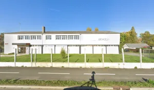 Maison Flores Atelier à Écouflant
