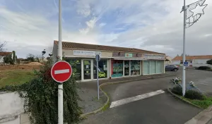 Fleuriste-botaniste les filles à marier à Clavette