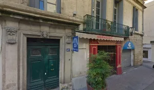 Suzanne aux yeux bleus à Montpellier